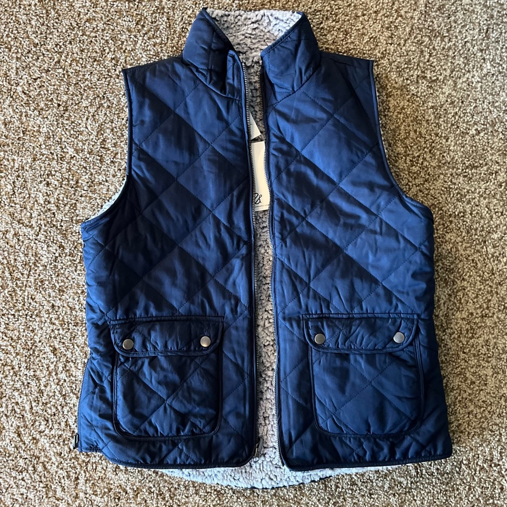 Dry Goods Womens Reversible Sherpa Vest Size Medium Navy